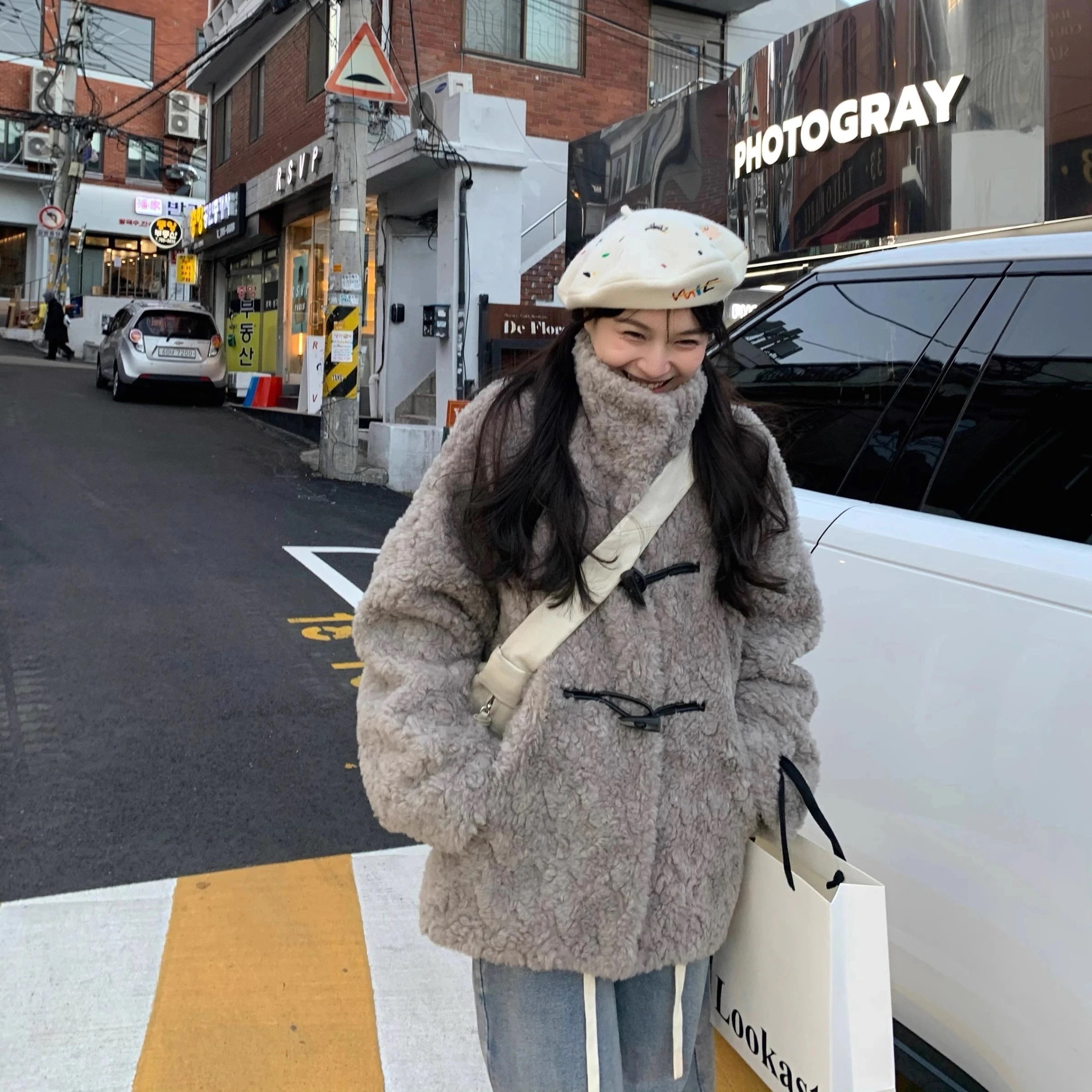 韓国ファッション 牛角ボタン中丈フェイクファーラムファーコート婦人毛皮一体上着保温 人気アウター