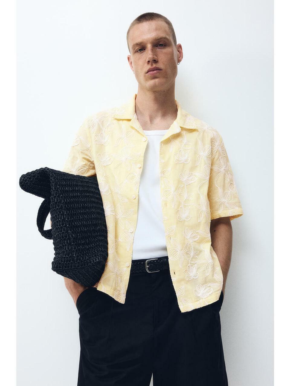 H&M エンブロイダリーキャンプシャツレギュラーフィットライトイエロー柄 1348853001
