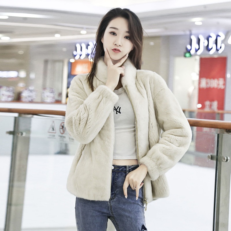 毛皮の女性のミンクコート女性の冬スタンドカラールーズジャケット模造ベルベットミンクショートコート