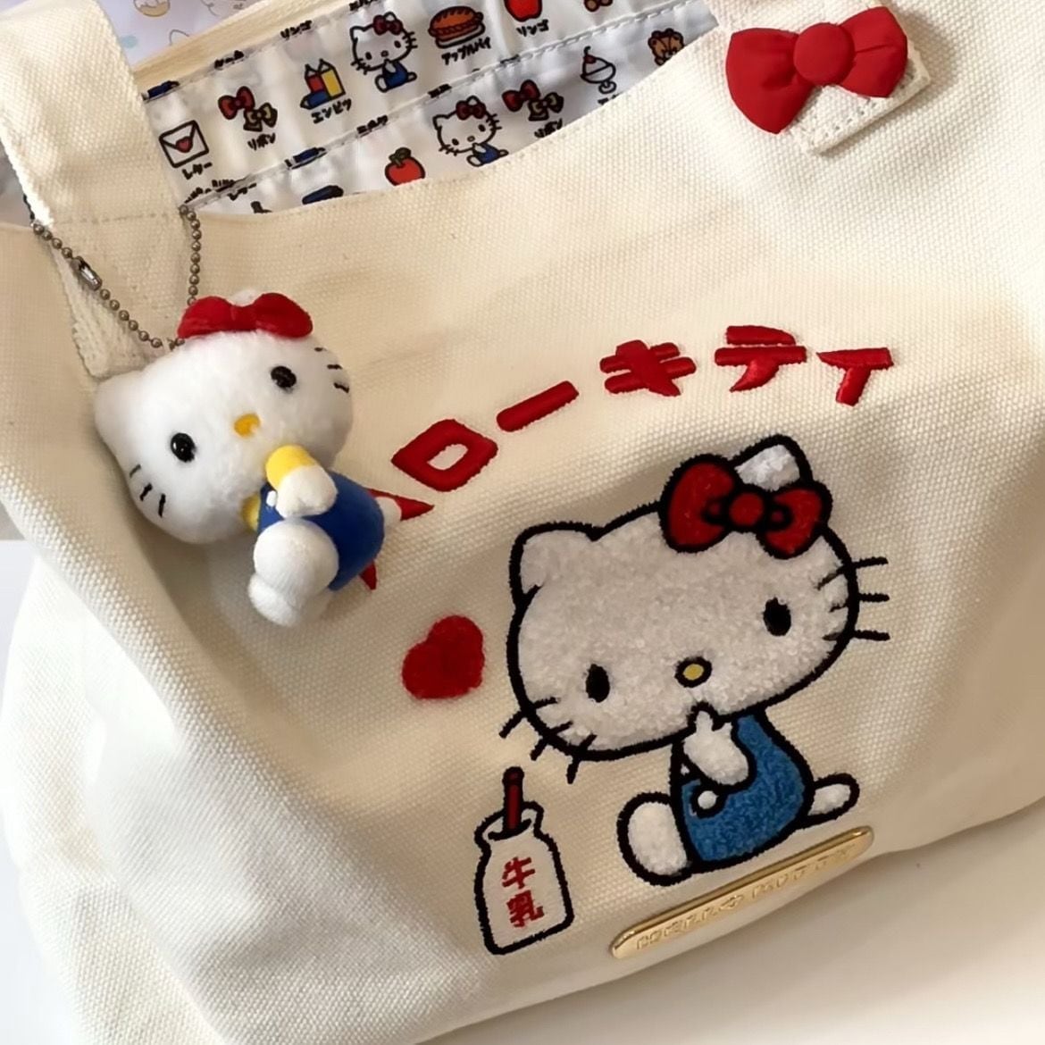 【新品入荷】【10点セット】バックパックサンリオバックパックハローキティかわいい刺繍キャンバス手持ちショルダーバッグ大容量ポータブル外出ショッピングバッグトートバッグ