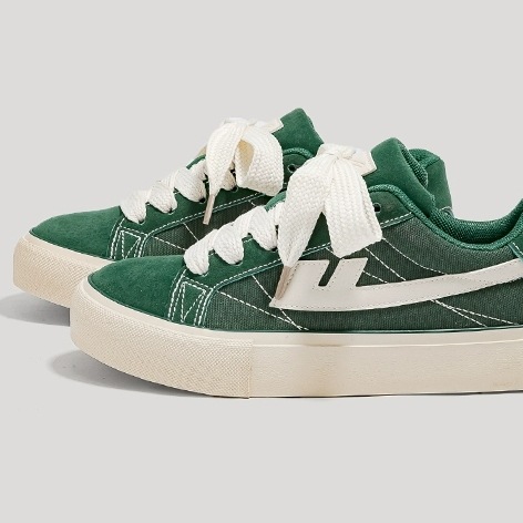 靴 くつ スニーカー レディーススニーカー 厚底スニーカー 厚底 痛くない 歩きやすい 履きやすい 走れる 疲れにくい 美脚 脚長 かわいい 大人可愛い きれいめ シンプル カジュアル 大人 上品