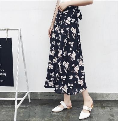 3070.ハイウエストロングシフォンビーチスカート（ブラック 梨柄）