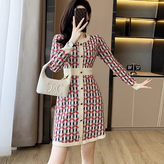 チェックニットワンピ Aラインスカート ワンピース 高級 ニッチ ミディアム丈 長袖 スクエアネック ニット かわいい 大人可愛い きれいめ シンプル カジュアル 大人 上品 おしゃれ お洒落 8,127円