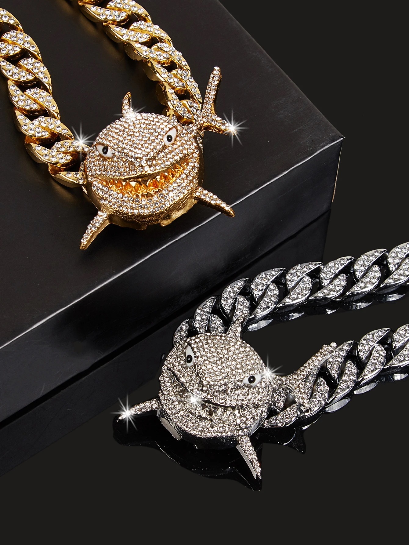 男性用アイスシャークペンダントネックレス,ゴールドとシルバーのカラー,パンクスタイル,パーティージュエリー,ファッション,1個 - 36