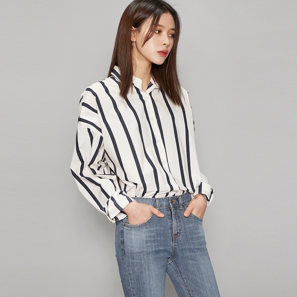 big stripe boxy fit shirts (2 colors)