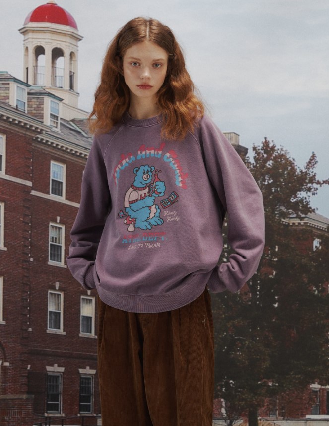 ソーダベアーラグランピグメントスウェットシャツPurple UNISEX