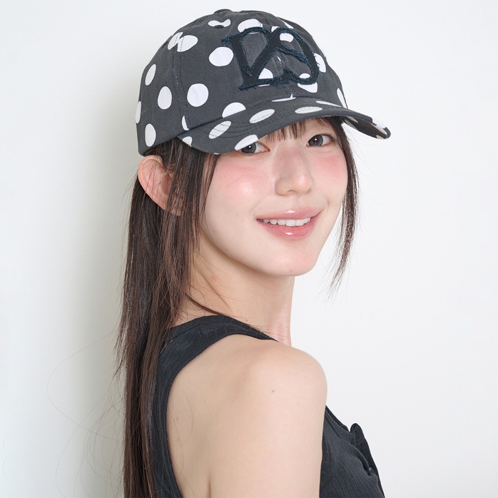 Iligo 129 アップリケボールキャップブラックドット