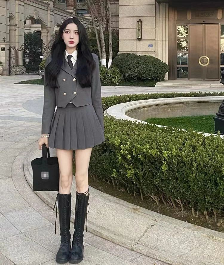 再販未定！韓国 卒業式 スーツ 女の子 フォーマル スーツ プレザー 韓国 制服 卒服 女の子 大きいサイズ ピアノ発表会 スーツ 小学校 小学生 女の子 韓国 子供服 子供スーツ 高校生 4点セット