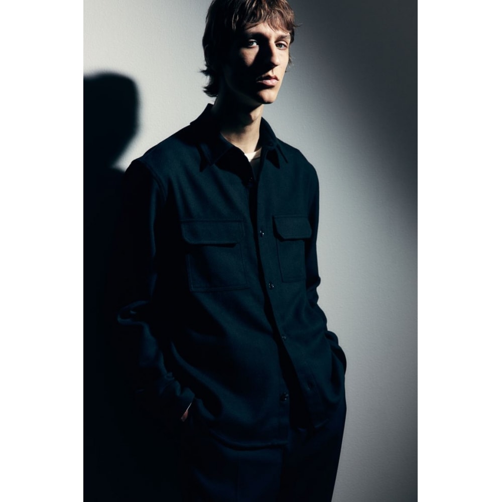 H&M レギュラーフィットフェルトオーバーシャツブラック