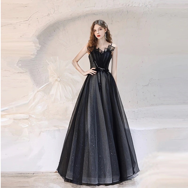 女性ため黒ディナードレス2025小さくシンプルでエレガントなスリム学生美術試験気質