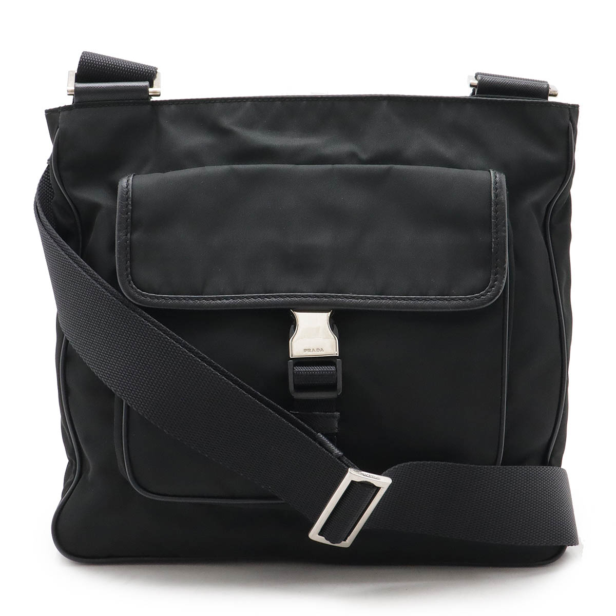 ショルダーバッグ 斜め掛け ナイロン レザー NERO 黒 ブラック シルバー金