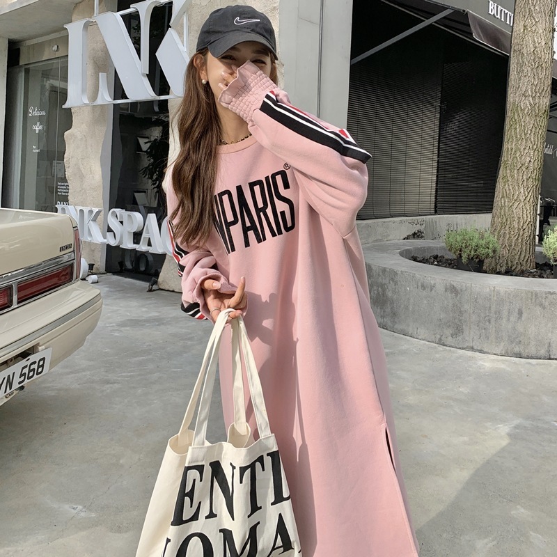 2024春と秋の緩い薄いドレス女性の怠惰なファッション老化膝丈セーターロングスカートの韓国語バージョン