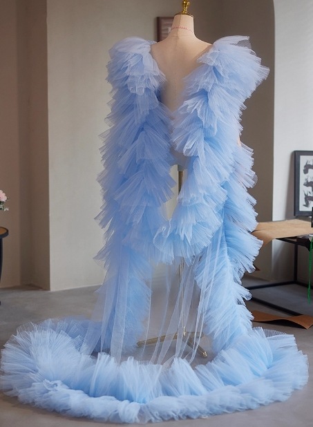 爽やかで優しいブルー ショール 華やかなトレーン プリーツ 披露宴 前撮り