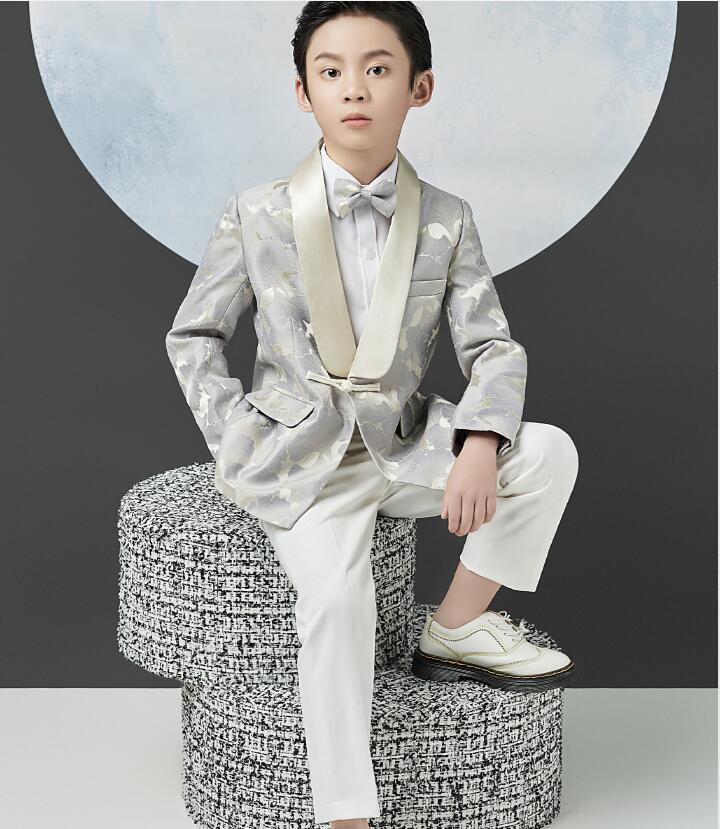 凄く人気がある 上品 花柄 セットアップ 4点/5点セット 男の子 子供スーツ ジャケット+ズボン+蝶ネクタイ+ブローチ/シャツ 七五三 子供服 入学式 キッズ カジュアル 発表会 卒業式 ピアノ 結