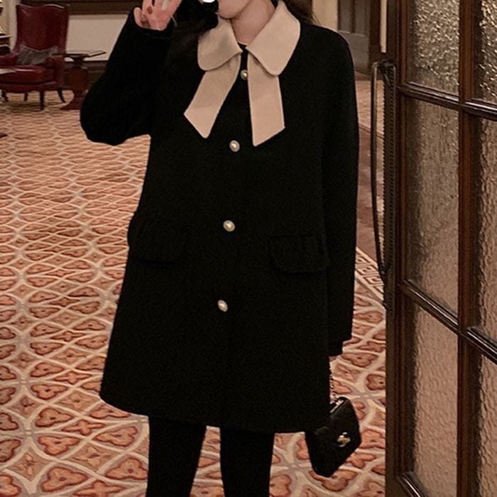 アウター コート ミディアム丈 袖あり 長袖 リボン フレア 丸襟 デザイン ボタン 美ライン Aライン きちんと感 かわいい 大人可愛い きれいめ シンプル カジュアル 大人 上品 おしゃれ お洒落