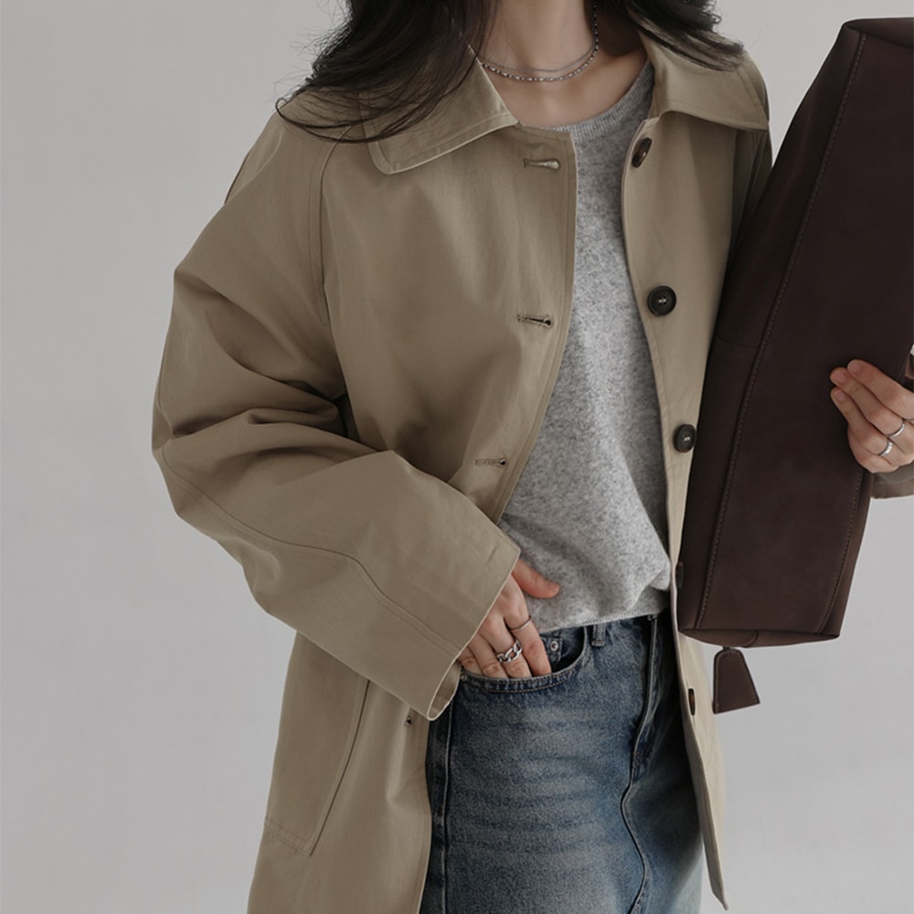 ディフューアボクシーコットンペンダントバックボタンハーフトレンチコート