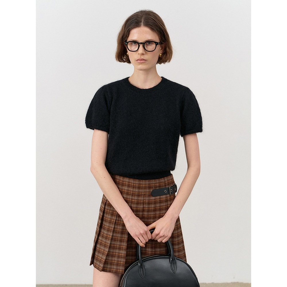 ダンスト女性用プチハーフスリーブニットトップブラック UDSW4C201BK