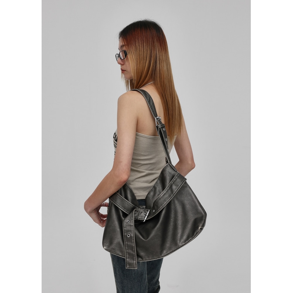 ブラックアップタンメルウォッシュレザーバックル 2ウェイバッグ