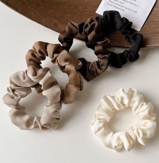 ヘアトリートメントヘアゴムヘアアクセサリー シュシュ 洗顔 ヘアゴム シルク100％ 絹 ヘアケア 小さめ 6,922円