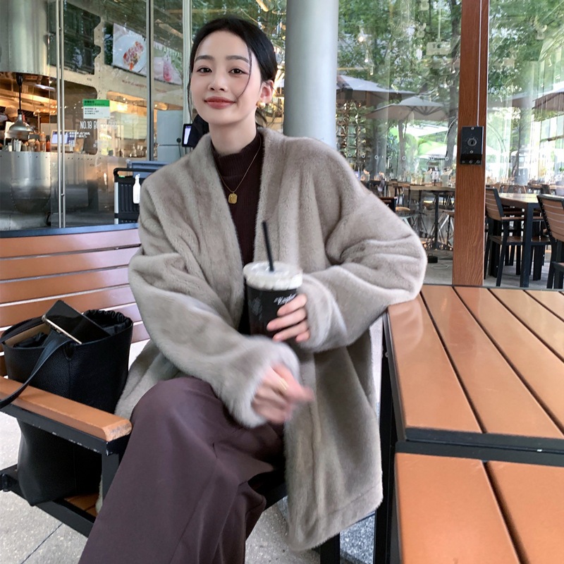 秋冬新作エコファーぬいぐるみコートマント女性用今年人気の万能vネックファーオールインワンカーディガン