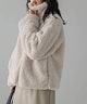 ベージュ