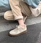 ベージュ