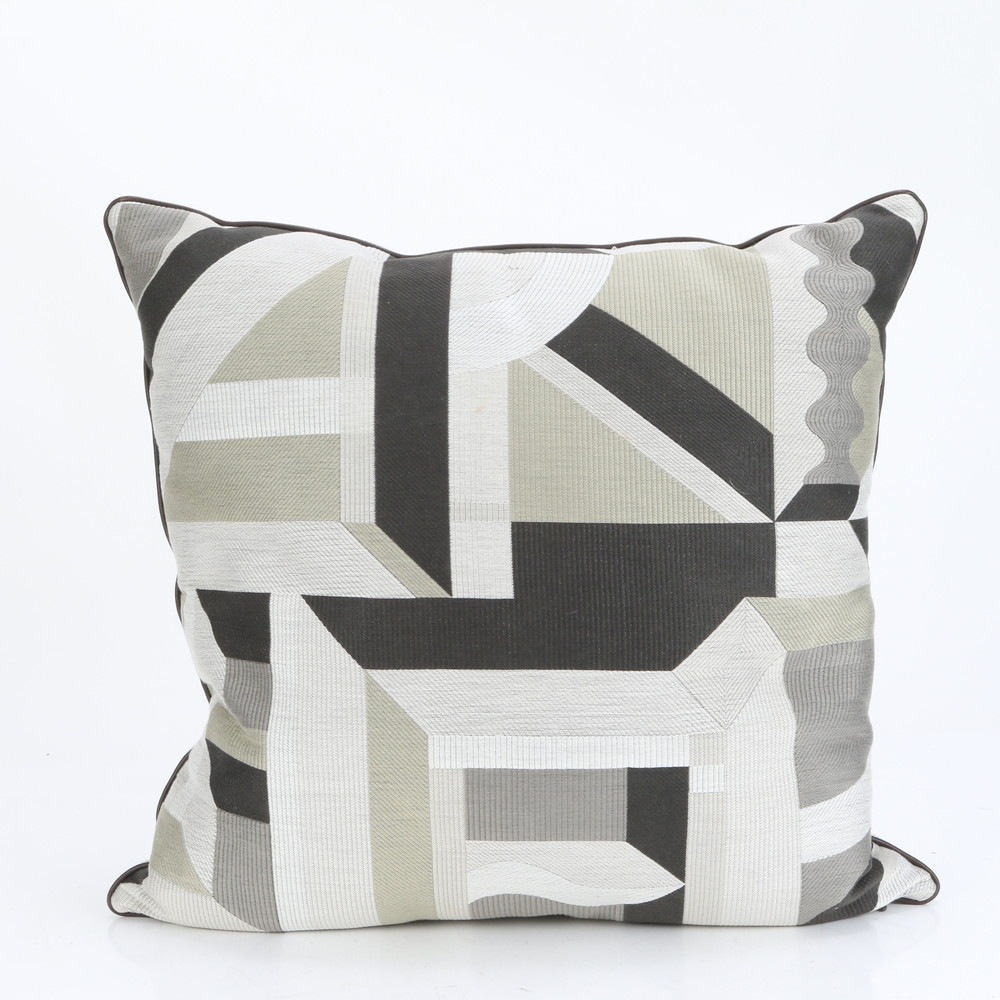 美品 レザー シルク クッション ホーム アイテム グッズ グレー ソファ インテリア レディース EEE CM13-6 中古