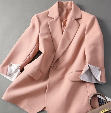 アウター ジャケット 7分袖 襟付き ノッチドラペル デザイン ボタン 美ライン ニュアンス 前開き スタイルアップ かわいい 大人可愛い きれいめ シンプル カジュアル 大人 上品 おしゃれ お洒落