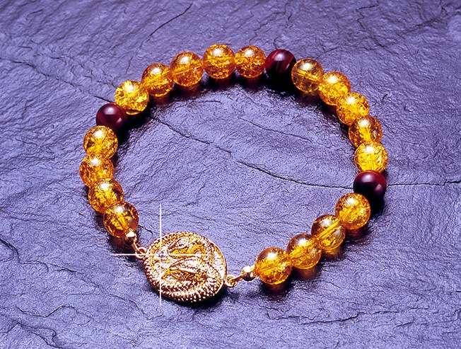 双頭蛇爆裂黄水晶ブレス　爆裂黄水晶 赤虎目石 蛇パーツ ﾎﾜｲﾄｻﾌｧｲｱ パワーストーン ブレスレット メンズ レディース 効果 ハンドメイド 浄化 種類 意味 アクセサリー 蛇 シトリン 4,910円