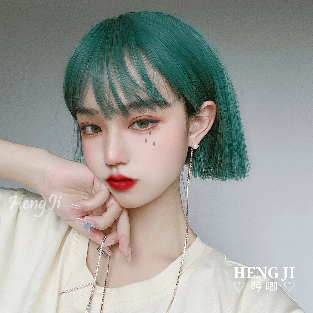 かつらの女性の短い髪クールでハンサムな濃い緑色のボブヘッドふわふわのフルヘッドギア偽の髪