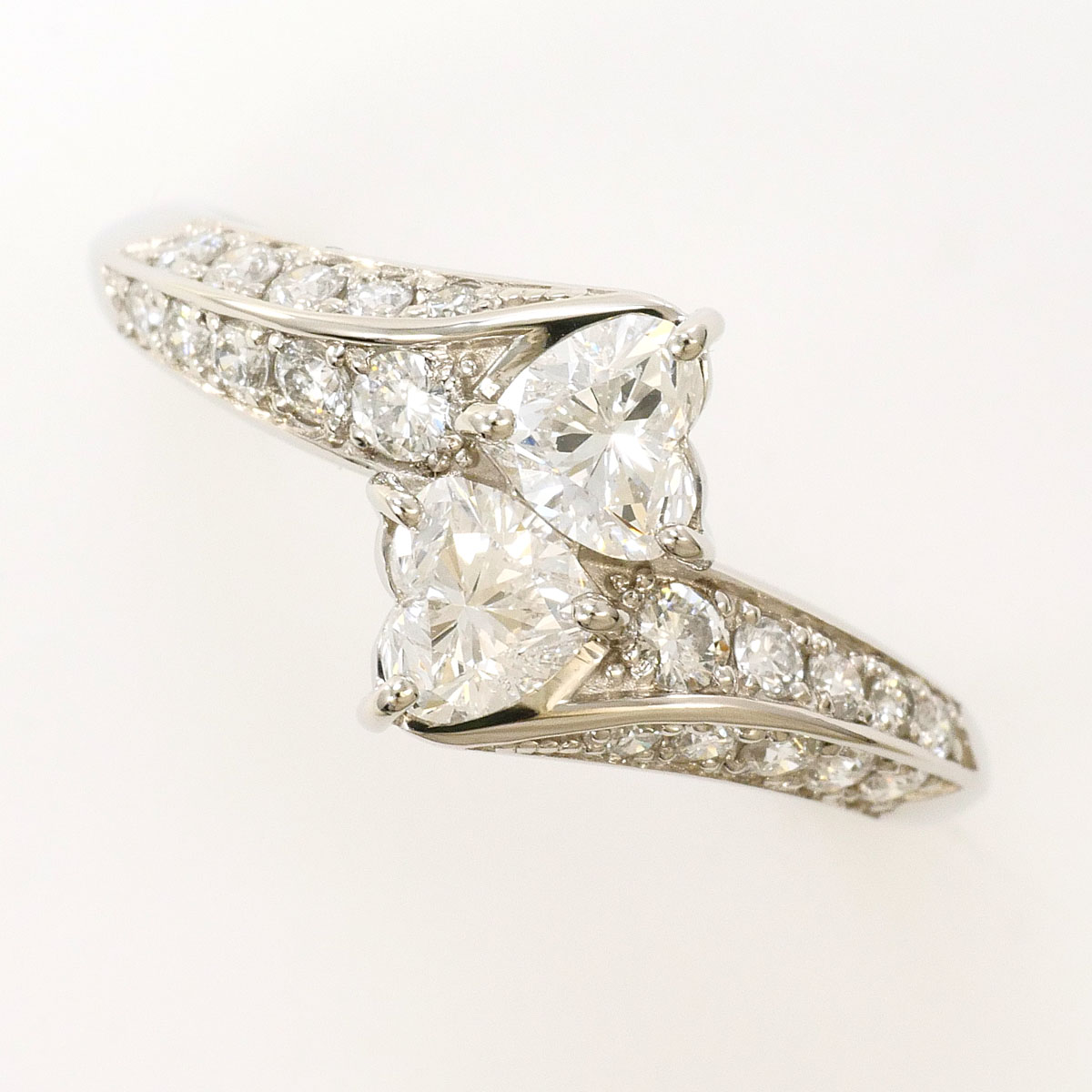 PT900 プラチナ リング・指輪 12号 ダイヤモンド 0.323ct ダイヤモンド 0.327ct 鑑別書 総重量約4.8g 中古