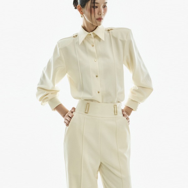 B3158 バックル ピンタック ブラウス