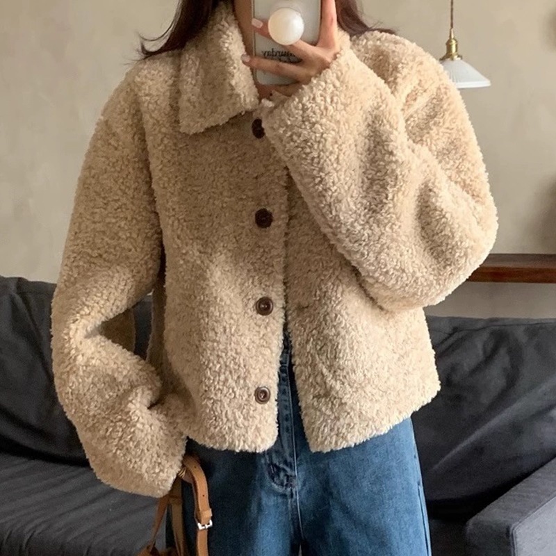 韓国デザイン　モコモコ　レディースショート丈アウター　可愛いコート　人気新作　軽量　暖かい