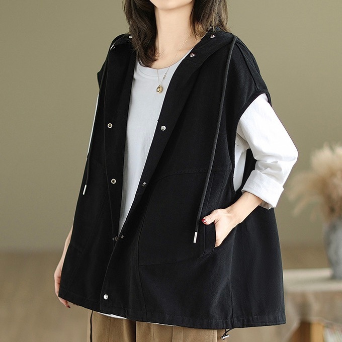 レディース ジャケット ブルゾン アウター 上着 袖なし ノースリーブ フード ストリート ポケット 前開き ドロスト ボタン かわいい 大人可愛い きれいめ シンプル カジュアル おしゃれ