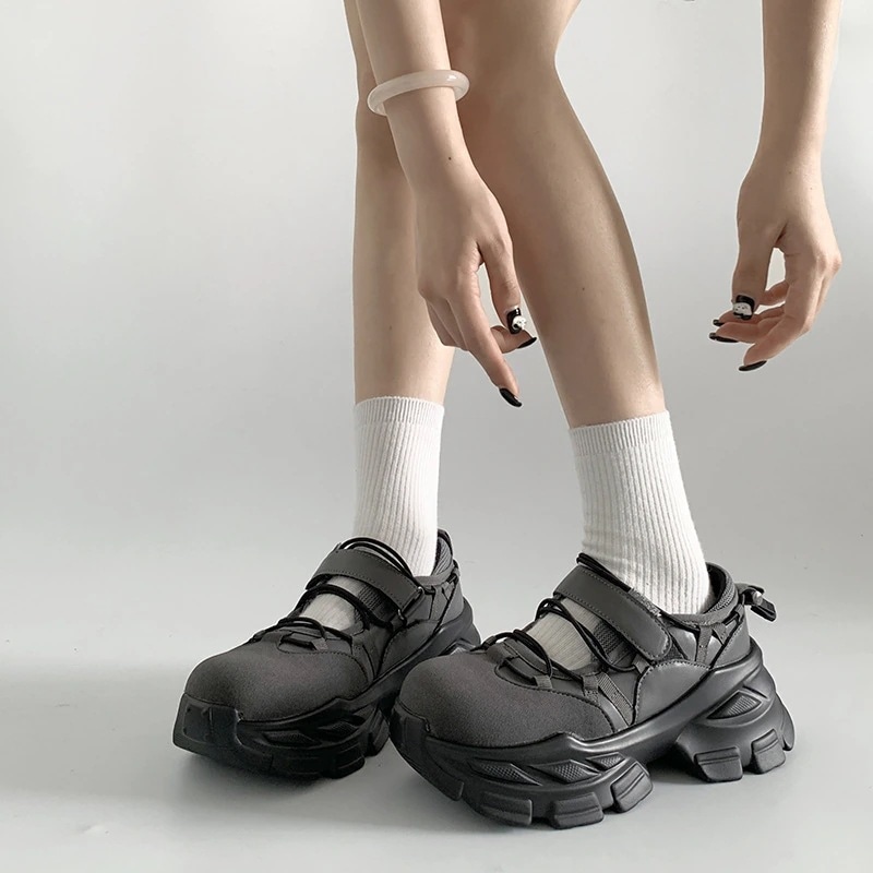 足元映え間違いなし 2024 夏 厚底 サンダル プラットフォーム シューズ ファッション系 レディース 靴 美脚 脚長スタイルアップ カジュアル 韓国っぽ PUコンフォート秋