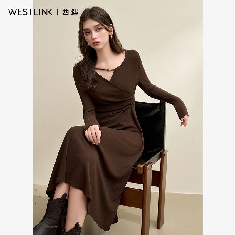 【急速出荷!】コーヒー長袖ドレス女性2025新しいVネックビーズホローネックスリムロングドレスドレス スーツ パーティードレス ウェディングドレス キャバドレス 結婚式 ドレス