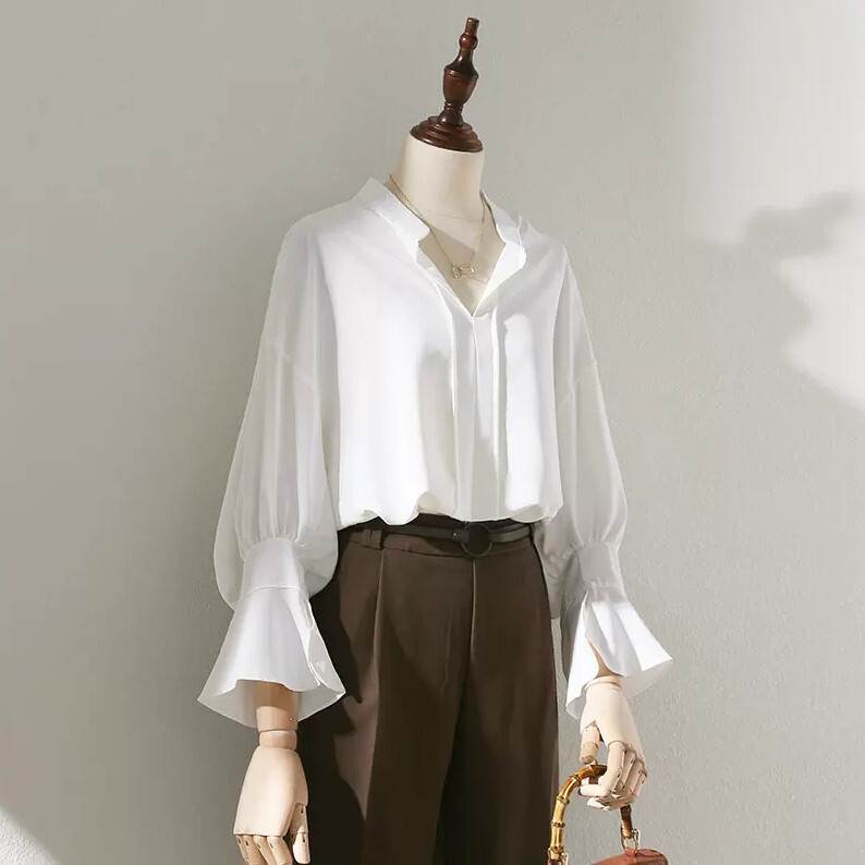 トップス シャツ ブラウス 白シャツ エレガント フリル袖 パーカー 袖あり 長袖 襟付き タイト 細身 フリル 前開き 薄手 かわいい 可愛い きれいめ シンプル 大人 上品 おしゃれ お洒落 レト