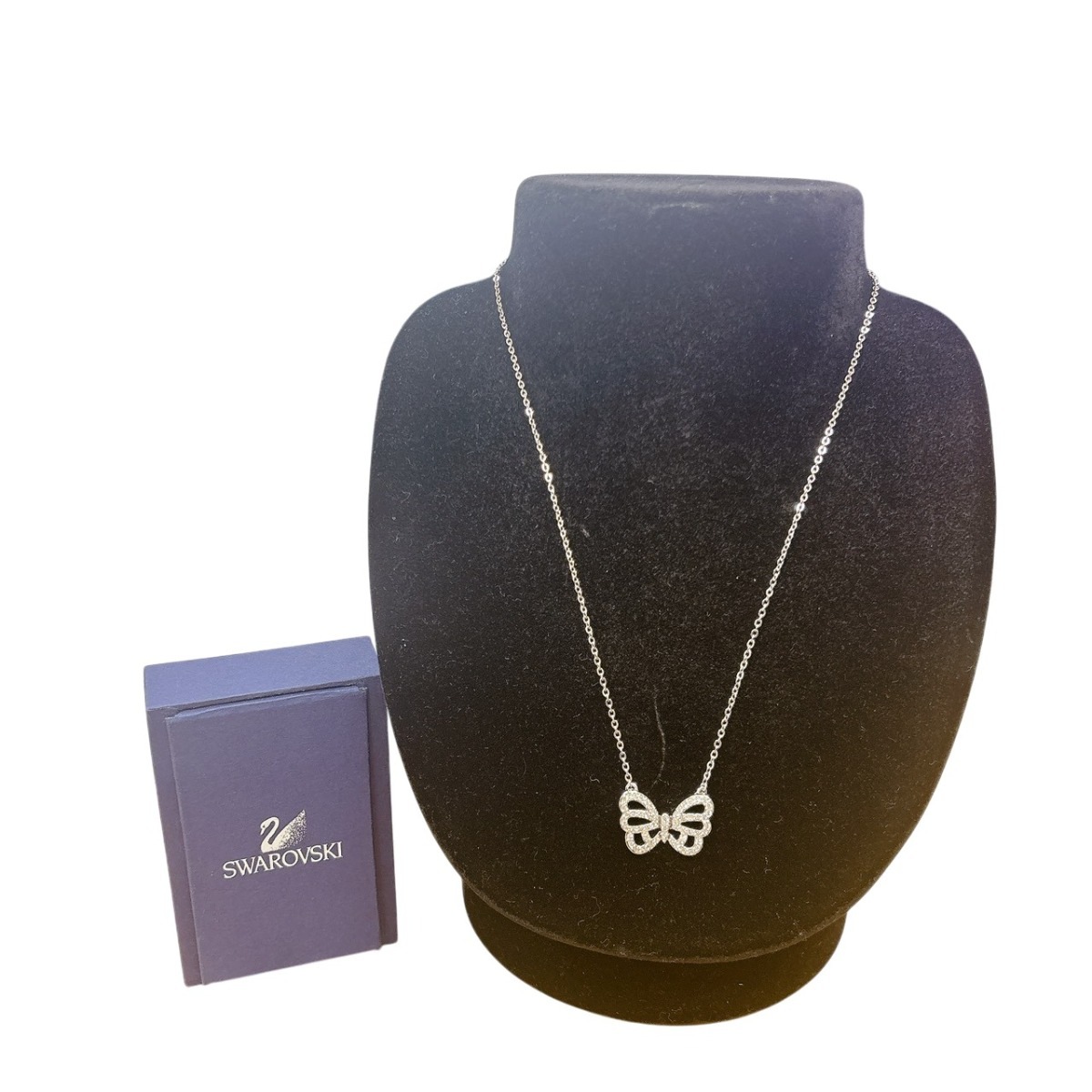 ラインストーン 蝶々 ネックレス シルバー 9,600円