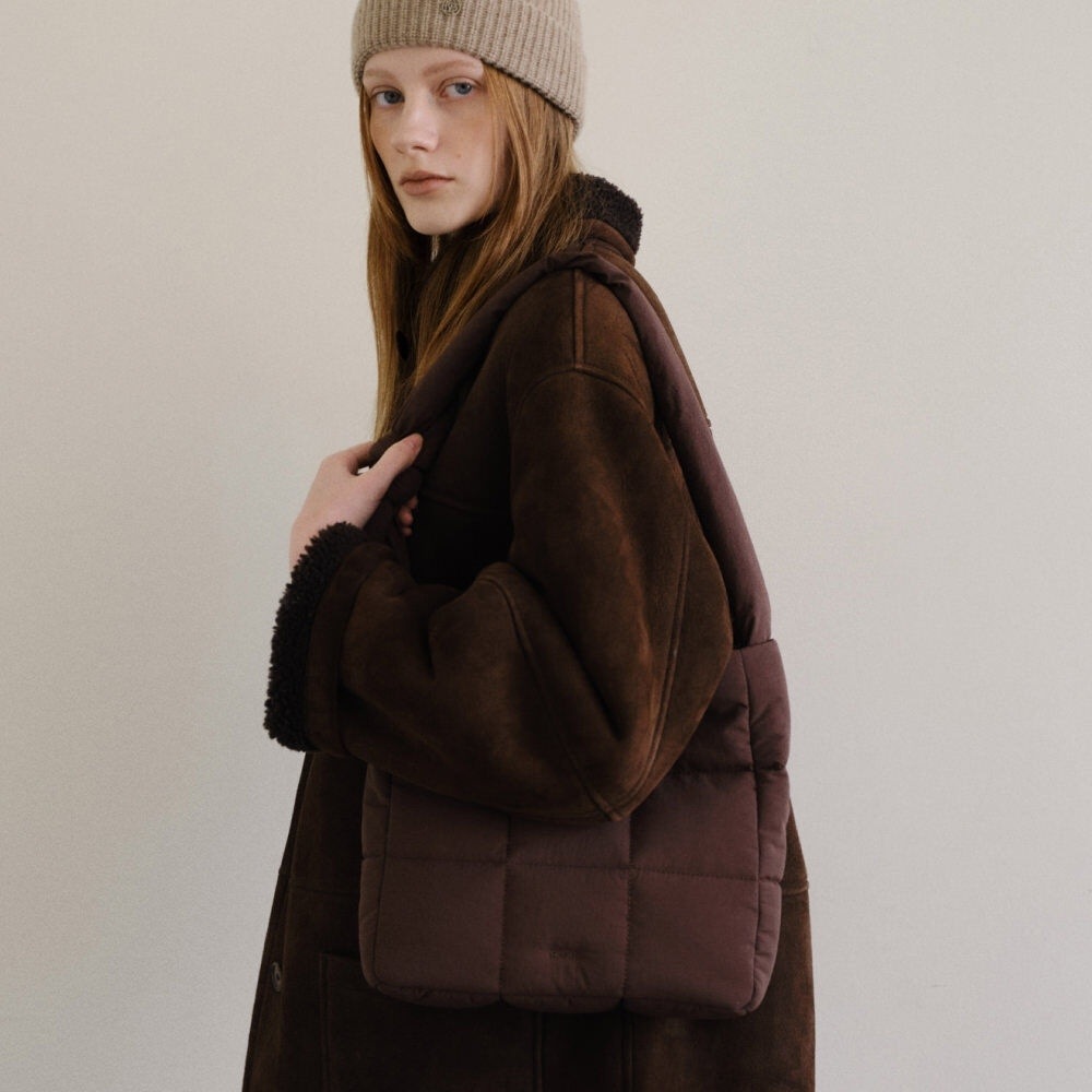 Raw Seoul スクエアパディングショルダーバッグブレッドブラウン