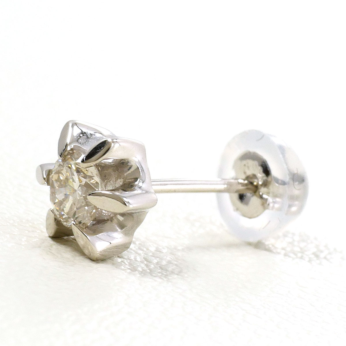 PT900 プラチナ ピアス(片耳) ダイヤモンド 0.15ct 総重量約0.7g レディース 中古