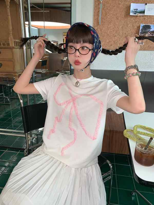 レディース　ファッション　オシャレ　海外　モダン　アーバン ル ルージュ 美 カジュアル ガーリー 派 リボン センチメント ピンク レース 刺繍 半袖 Tシャツ 6,465円