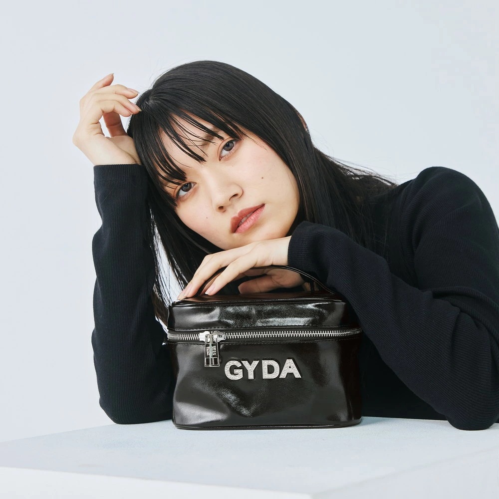 バニティポーチ GY-P293 ラインストーンロゴ レディース ブランド ギフト プレゼント 贈り物