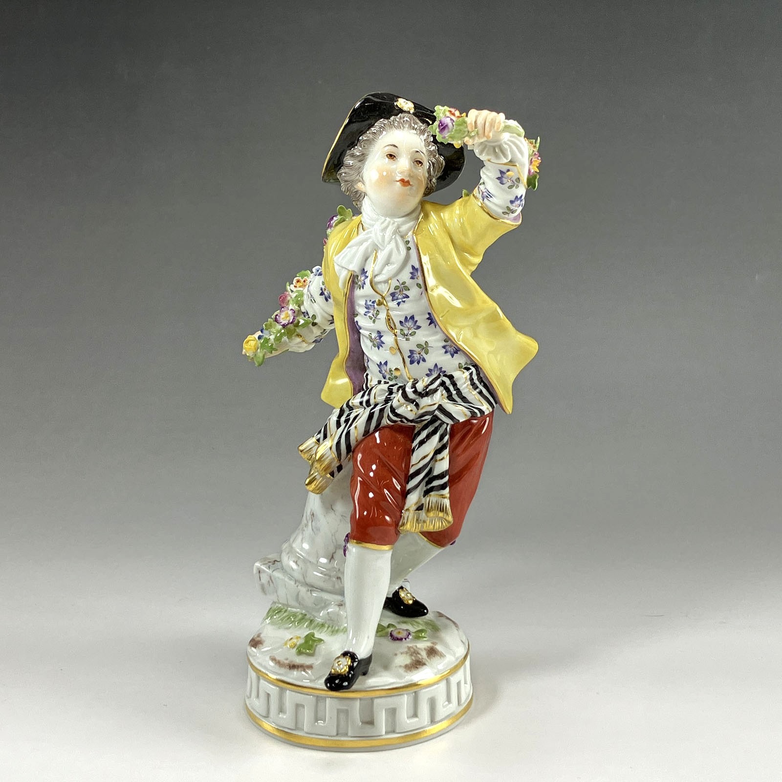 花づなを持った庭師の青年 61246 庭師の子供たち 置物 オブジェ ポーセリン _ 中古品 Aランク