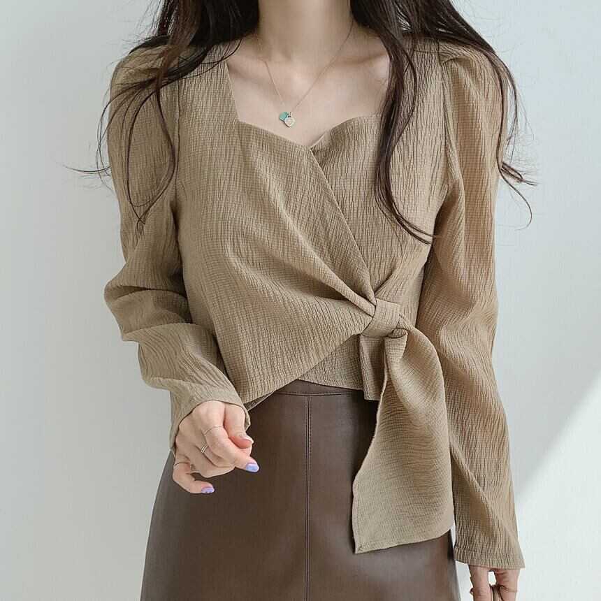 トップス シャツ ブラウス 白シャツ 白トップス 袖あり 長袖 スクエアネック リボン かわいい 大人可愛い きれいめ シンプル カジュアル 大人 上品 おしゃれ お洒落 レトロ 大人可愛い wto0