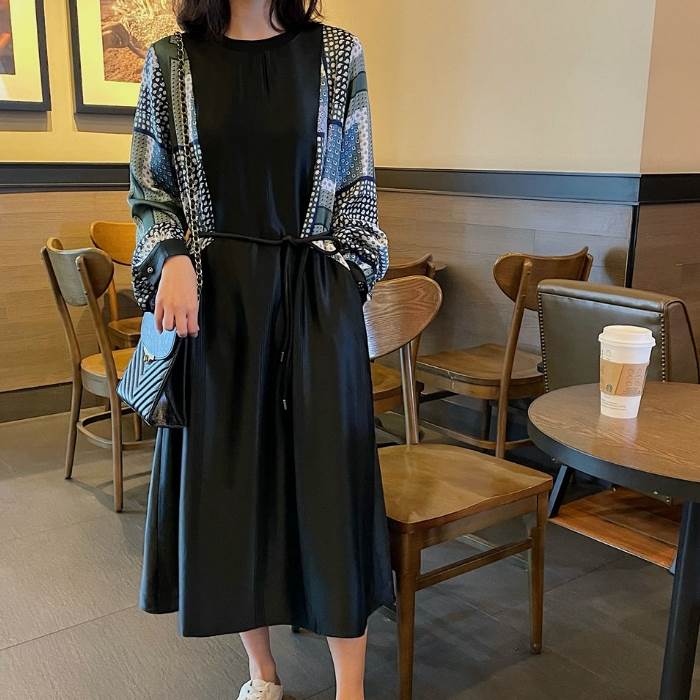 大人気 ワンピース レディース ロング丈 ドット 柄 無地 チェック 長袖 襟なし ラウンドネック 切替 フェイクツーピース 大人可愛い かっこいい 黒 ブラック レトロ 大人可愛い おしゃれ カジュ