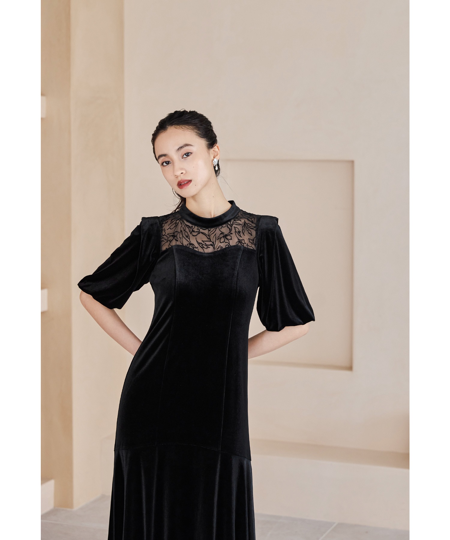 オーガンジー花柄フロッキーベロアドレス パーティードレス 結婚式 フラワー パフスリーブ ゆったり Aライン フレア 体型カバー お呼ばれ パーティー 二次会 披露宴 謝恩会 成人式 同窓会 卒業式