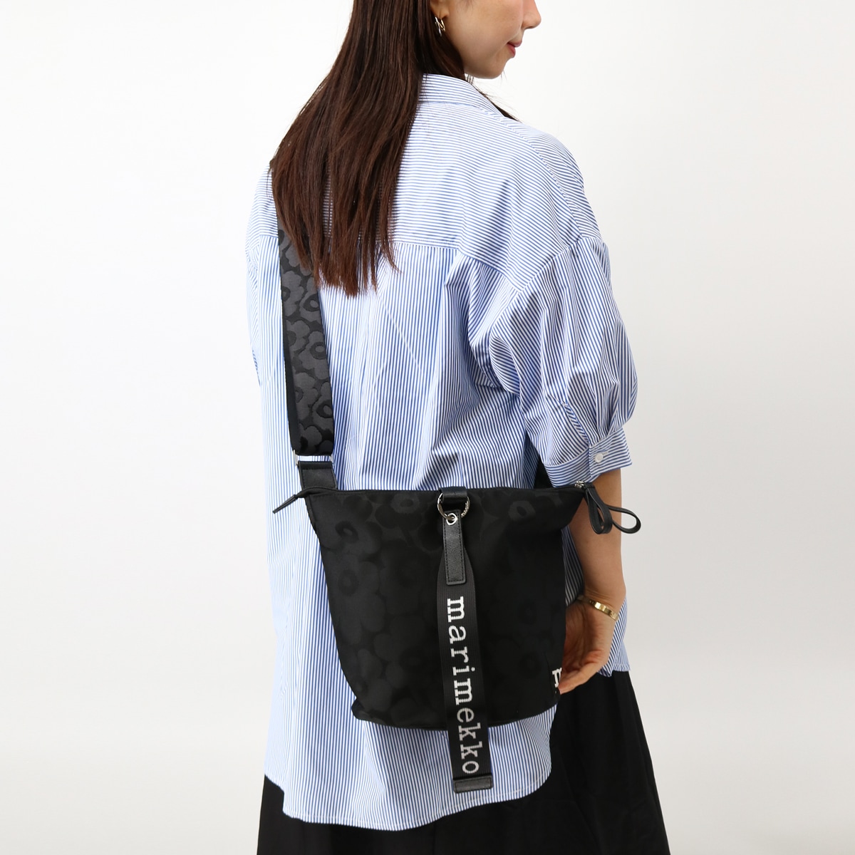 ショルダーバッグ 092227 999/BLACK CARRY ALL UNIKKO ウニッコ レディース 斜め掛け クロスボディ 鞄 北欧雑貨 北欧デザイン ブランド