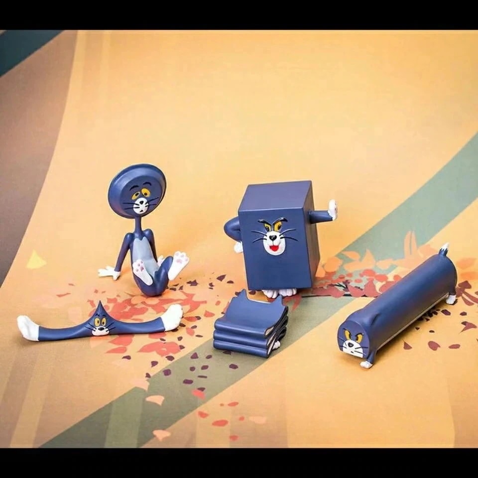 猫とネズミのフィギュア置物