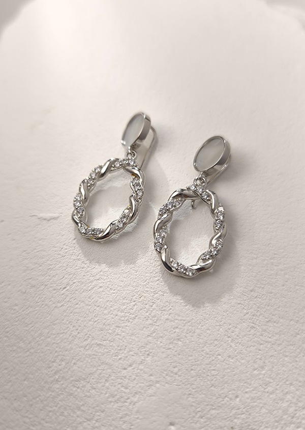 【Silver 925】ツイスト楕円形フックピアス 6,564円