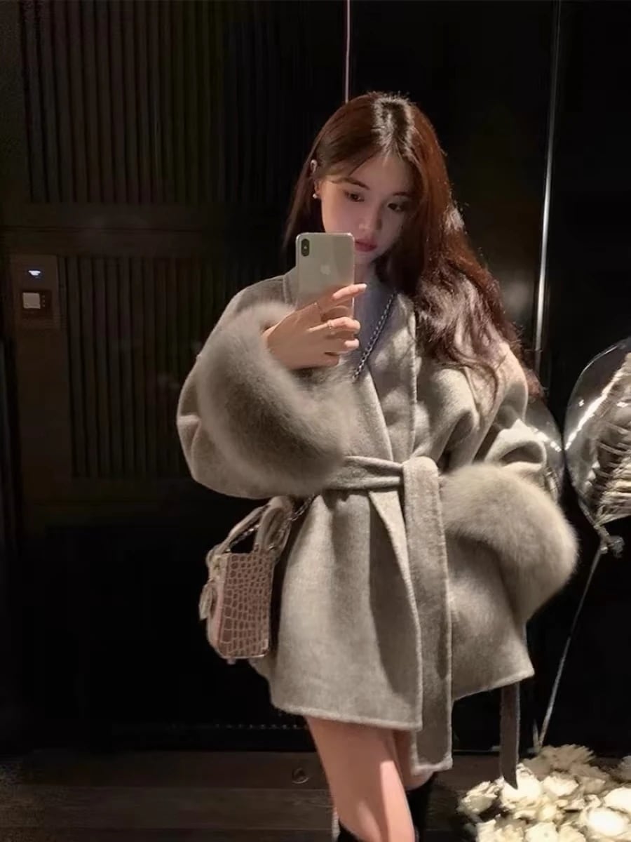 秋冬防寒 あったか アウター韓国風コートスタイルアップかわいいブルゾンファー付きファッション系裹起毛大人ゆったりカジュアルストリートサイズレディースムートン襟ゆるダボ シルエット学生通学丈